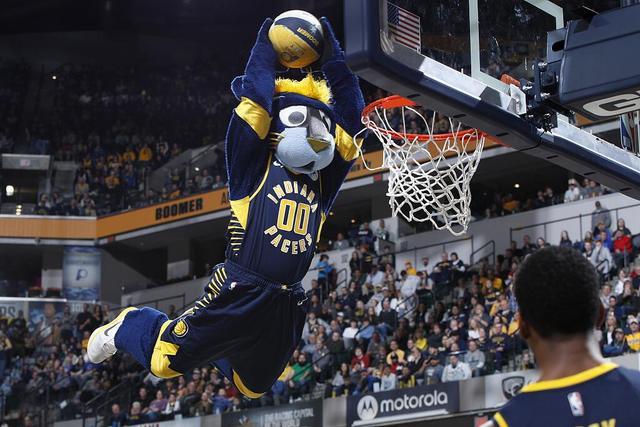 利物浦获英超半程冠军 夺冠赔率1.2一骑绝尘